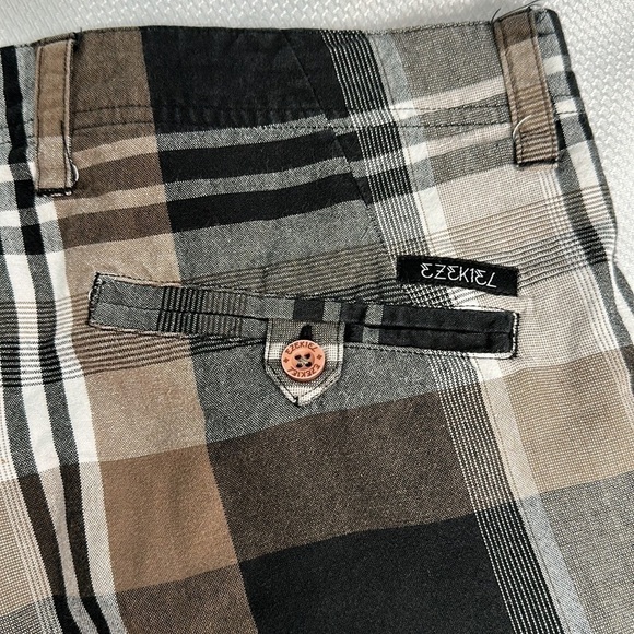 Men’s EZEKIEL cotton plaid shorts - Picture 6 of 7